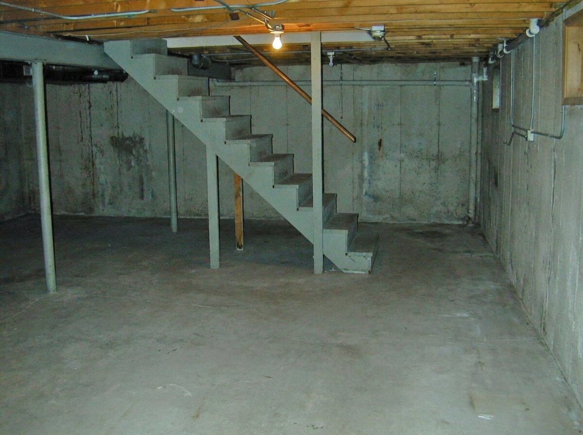 After - Clean, decluttered space